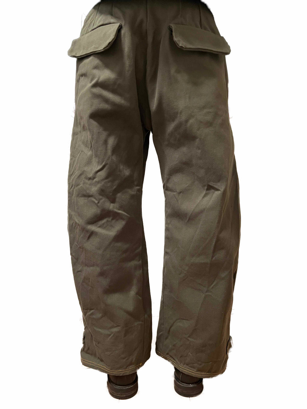 4 flapped pockets side tuck pants
